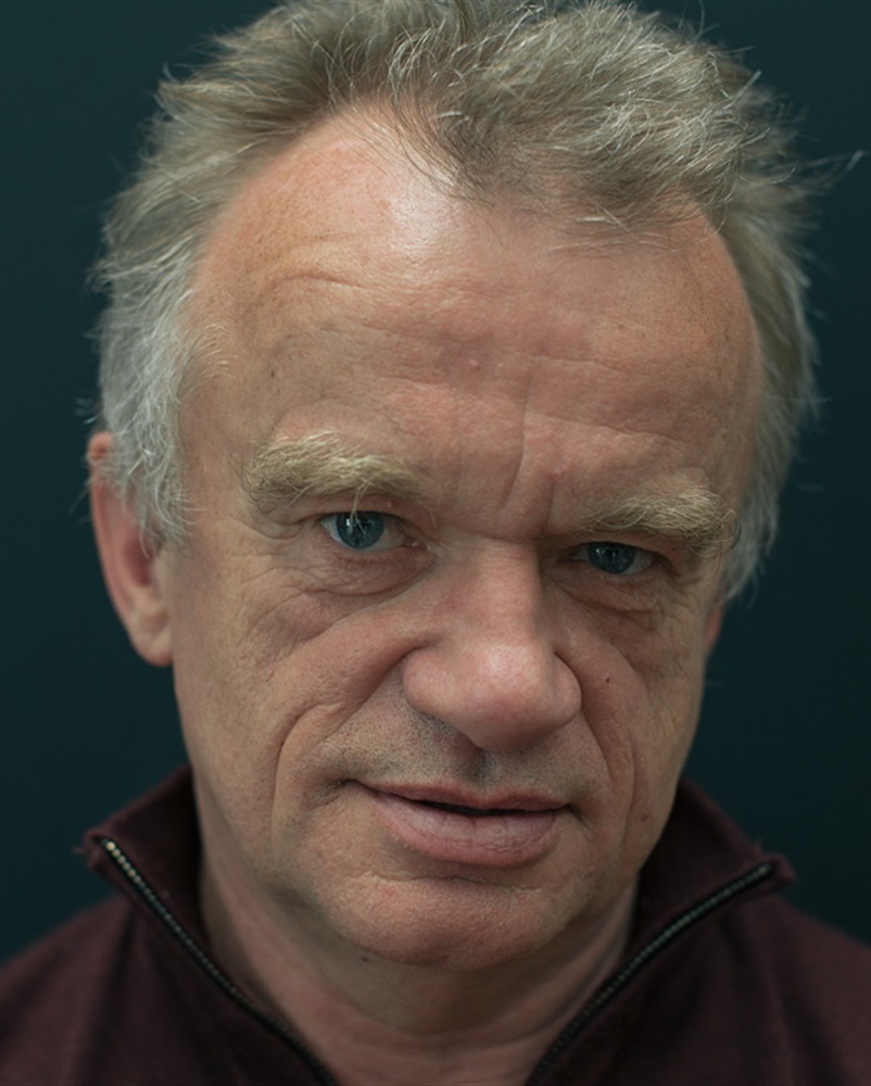 Dominique Pinon